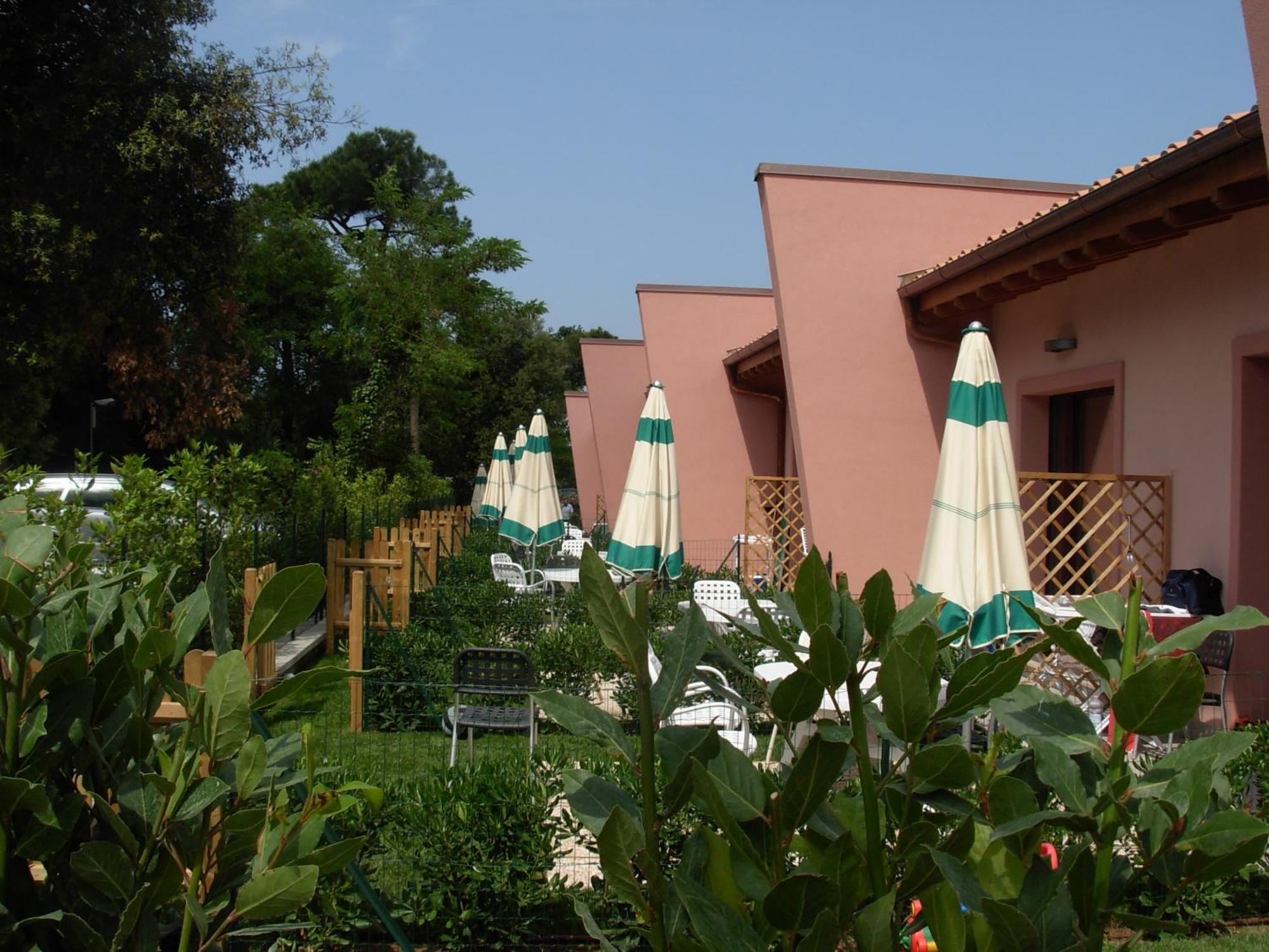 Miramare Resort Tirrenia Exterior photo